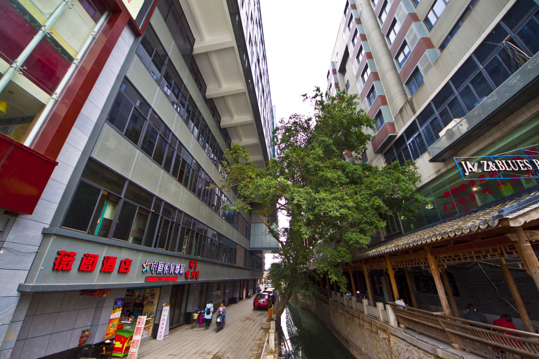 Shankee Coffee Style Hotel (Fuzhou Dongjiekou Shopping Center East Street Entrance Subway Station) 2*