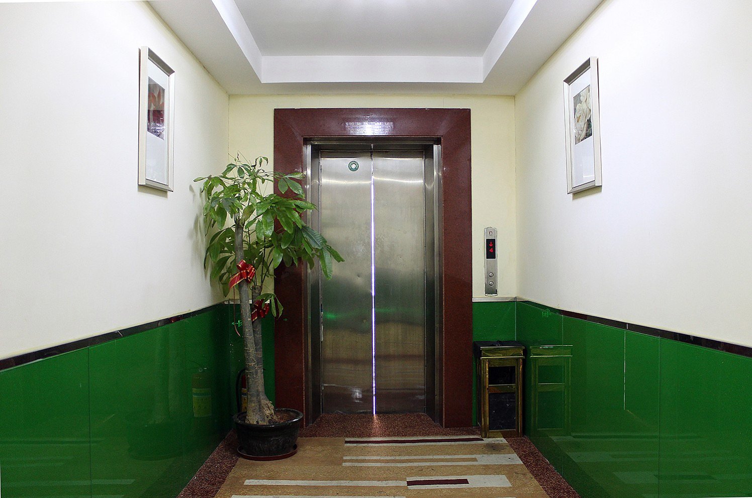 Baijia Express Hotel 2*
