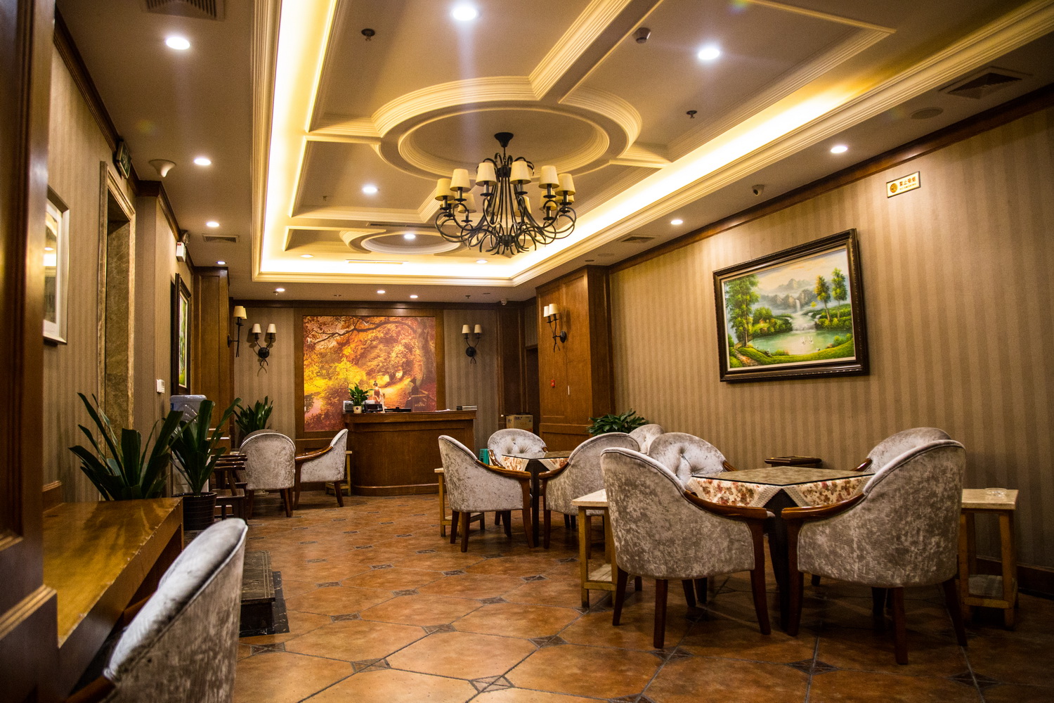 Chongqing Ba Bai Feng Traders Hotel 2*