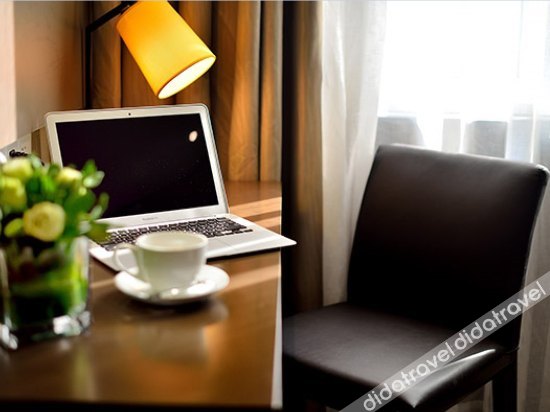 Homeinn Plus Hotel (Lanzhou Zhangye Road Xiguan Subway Station) 3*