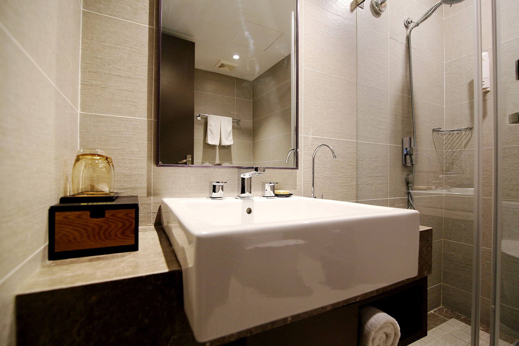Homeinn Plus Hotel (Lanzhou Zhangye Road Xiguan Subway Station) 3*