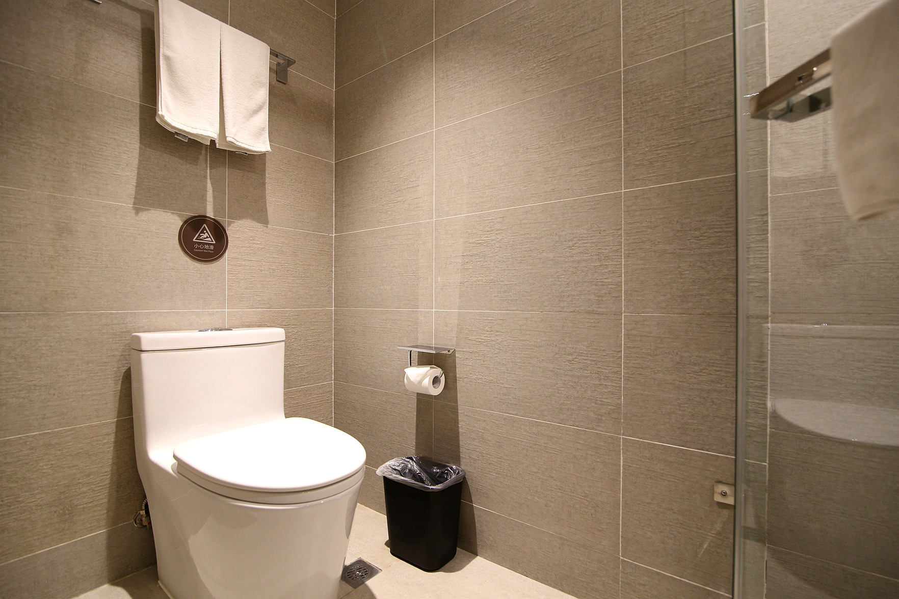 Homeinn Plus Hotel (Lanzhou Zhangye Road Xiguan Subway Station) 3*
