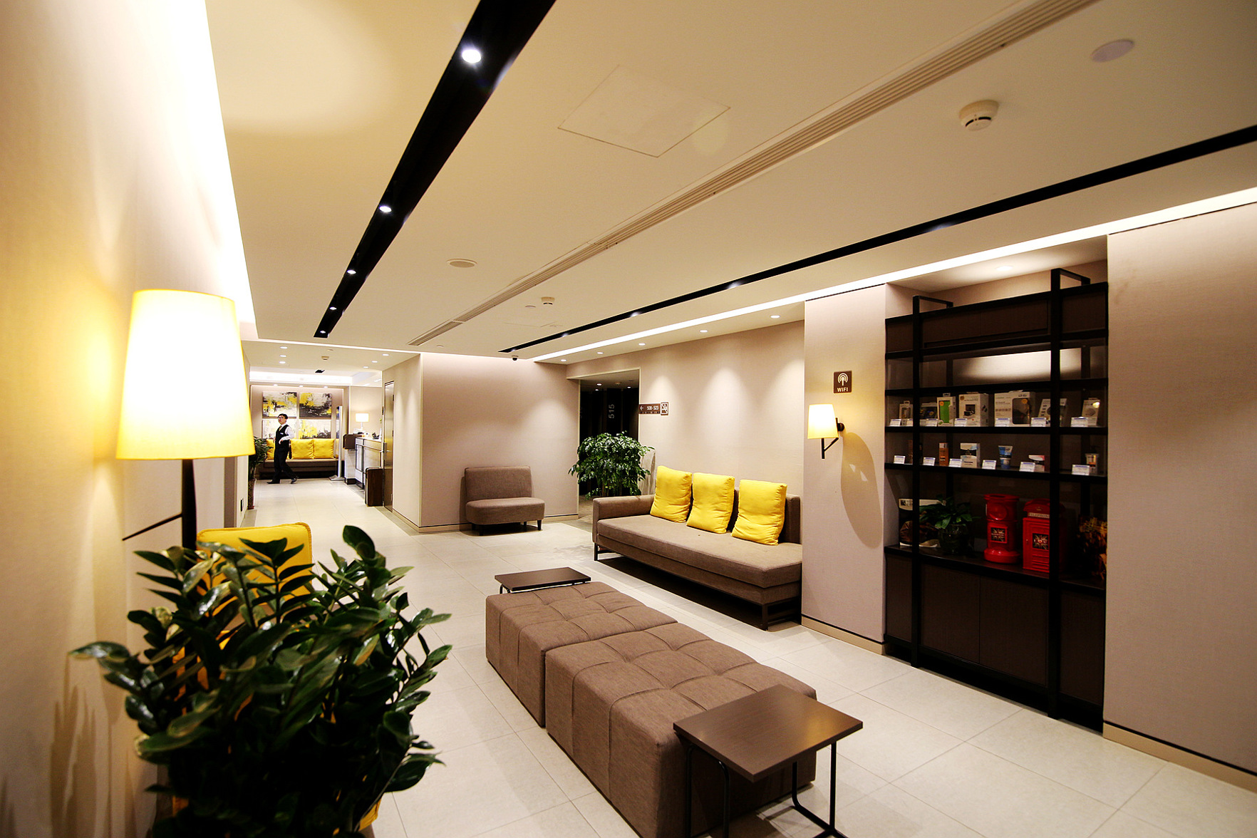Homeinn Plus Hotel (Lanzhou Zhangye Road Xiguan Subway Station) 3*