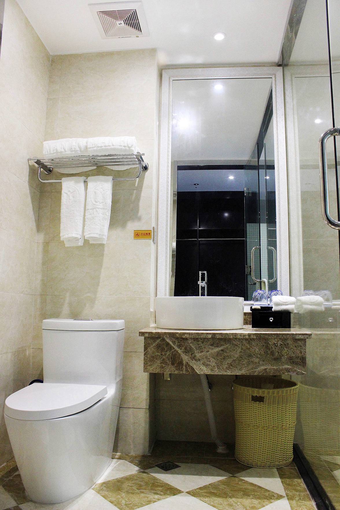 Bellman Hotel (Bao'an International Convention and Exhibition Center Shajing Branch) 3*