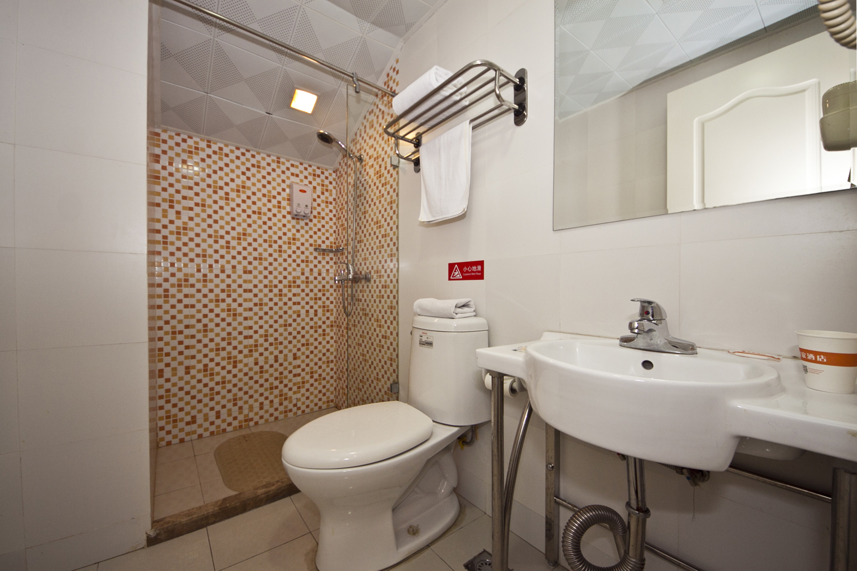 Homeinn Selected Hotel (Fuzhou Dongjiekou Shopping Center Provincial Hospital Subway Station) 3*