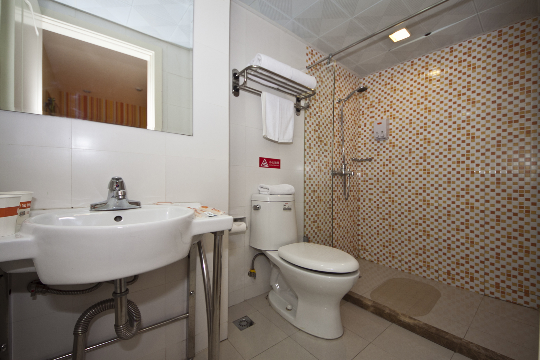 Homeinn Selected Hotel (Fuzhou Dongjiekou Shopping Center Provincial Hospital Subway Station) 3*