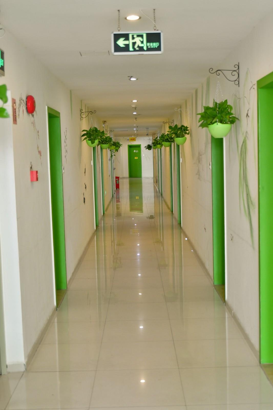 Bafang Select Hotel (Shipai Lifeng Plaza store) 2*