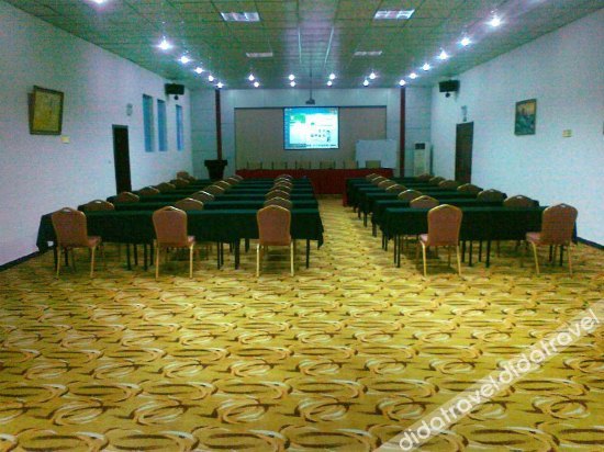 Homeinn Selected Hotel (Huanghua Canghai Road Xinyulou) 3*