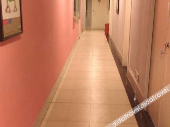 100 Hotel (Guangzhou Panyu Shiqiao Metro Station) 2*