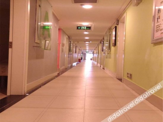 100 Hotel (Guangzhou Panyu Shiqiao Metro Station) 2*