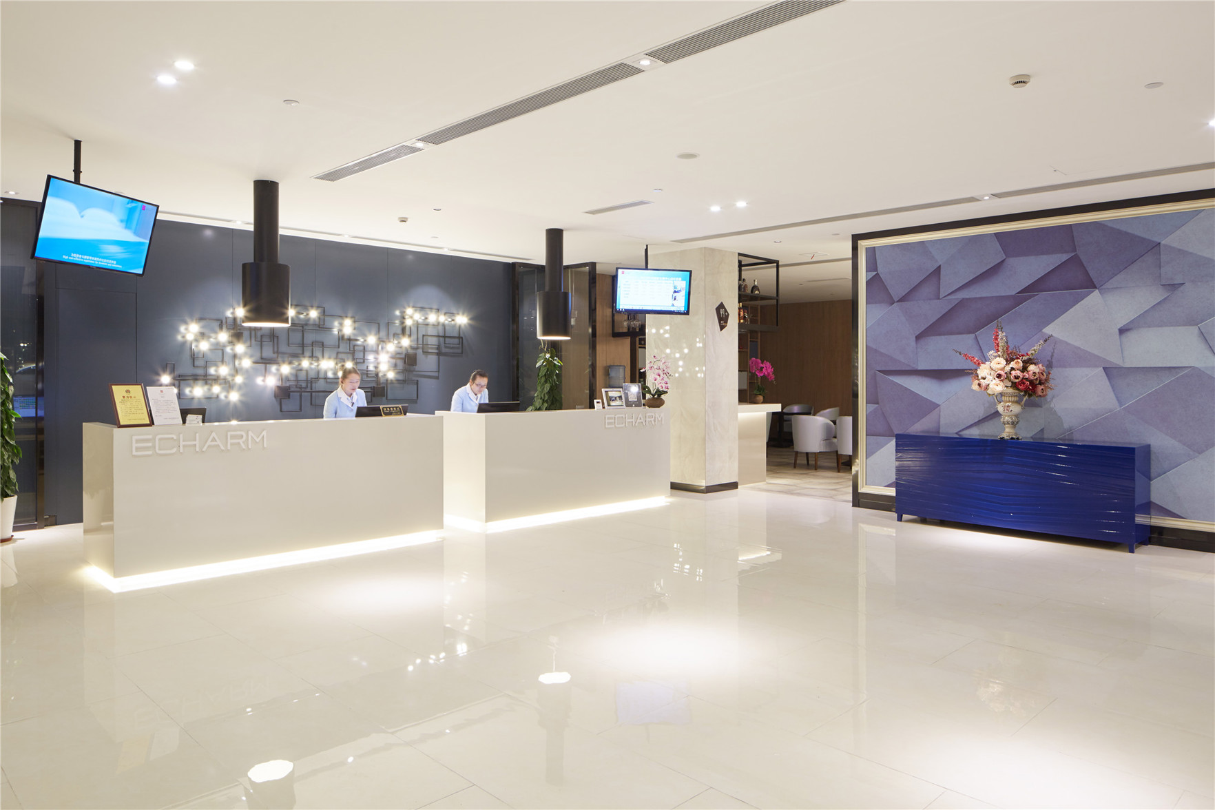 Echarm Hotel (Nanning Jiangnan Wanda Plaza Baisha Avenue) 3*