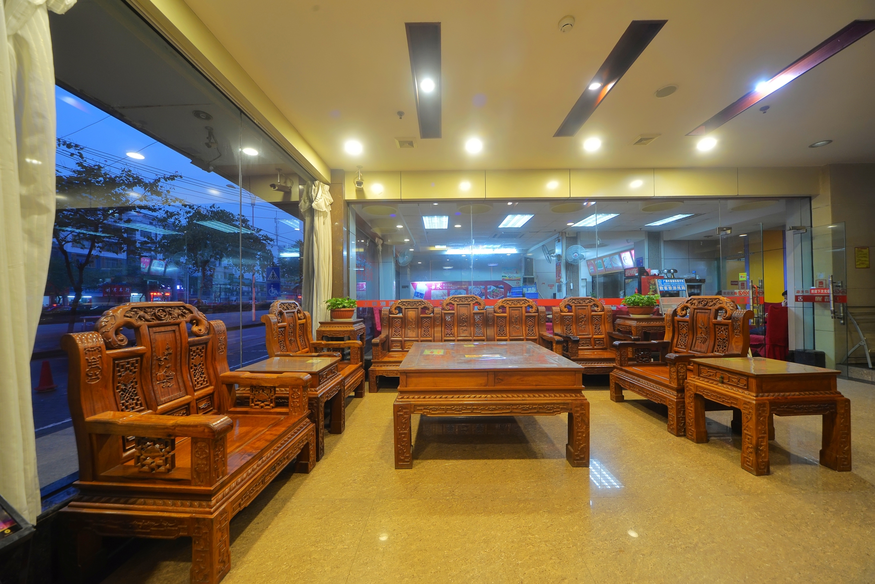 Nanning LoTin Hotel (Nanning Jianshe Road Sha Tin Metro Station) 2*