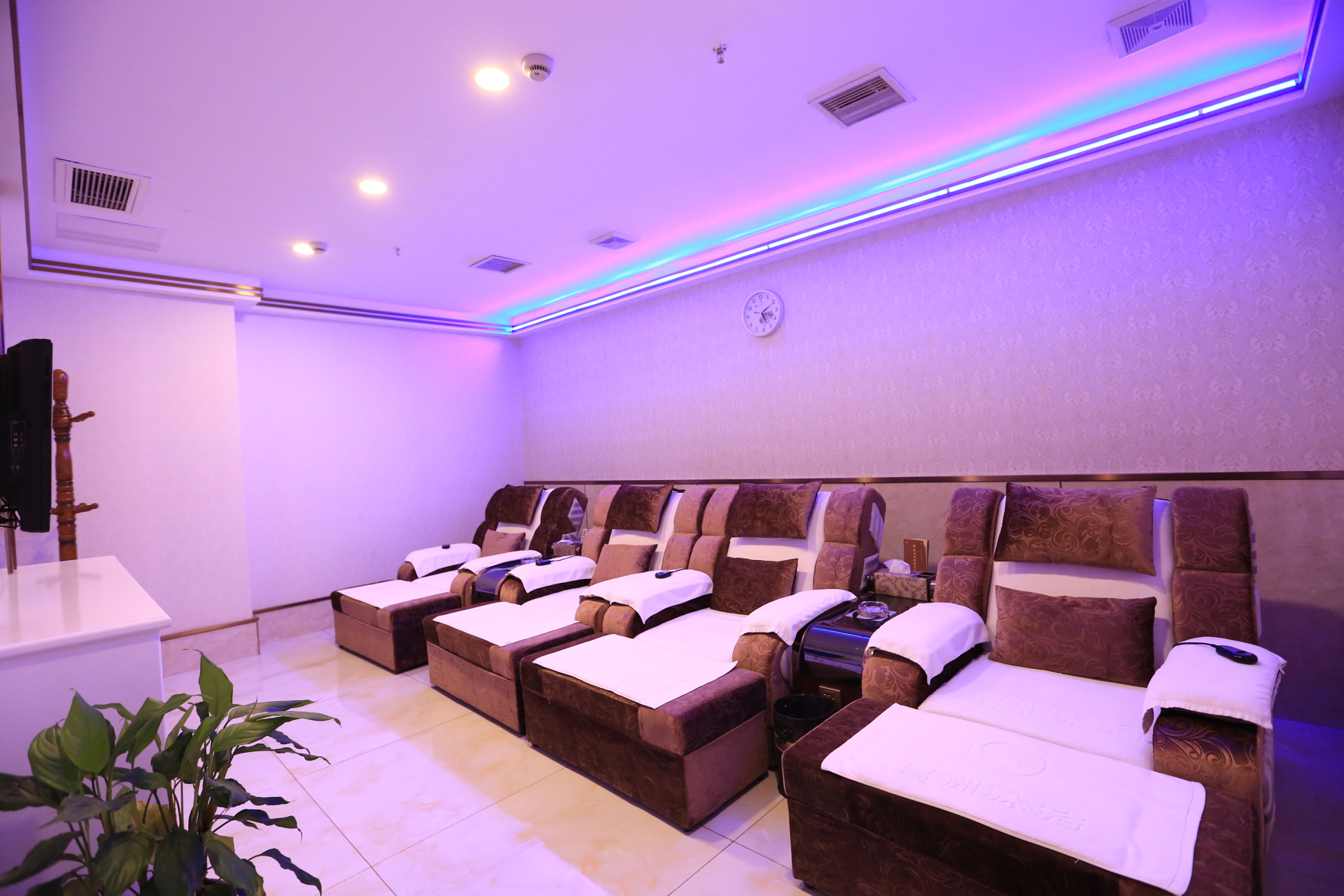 Maison New Century Hotel Yingzhou Yancheng 4*