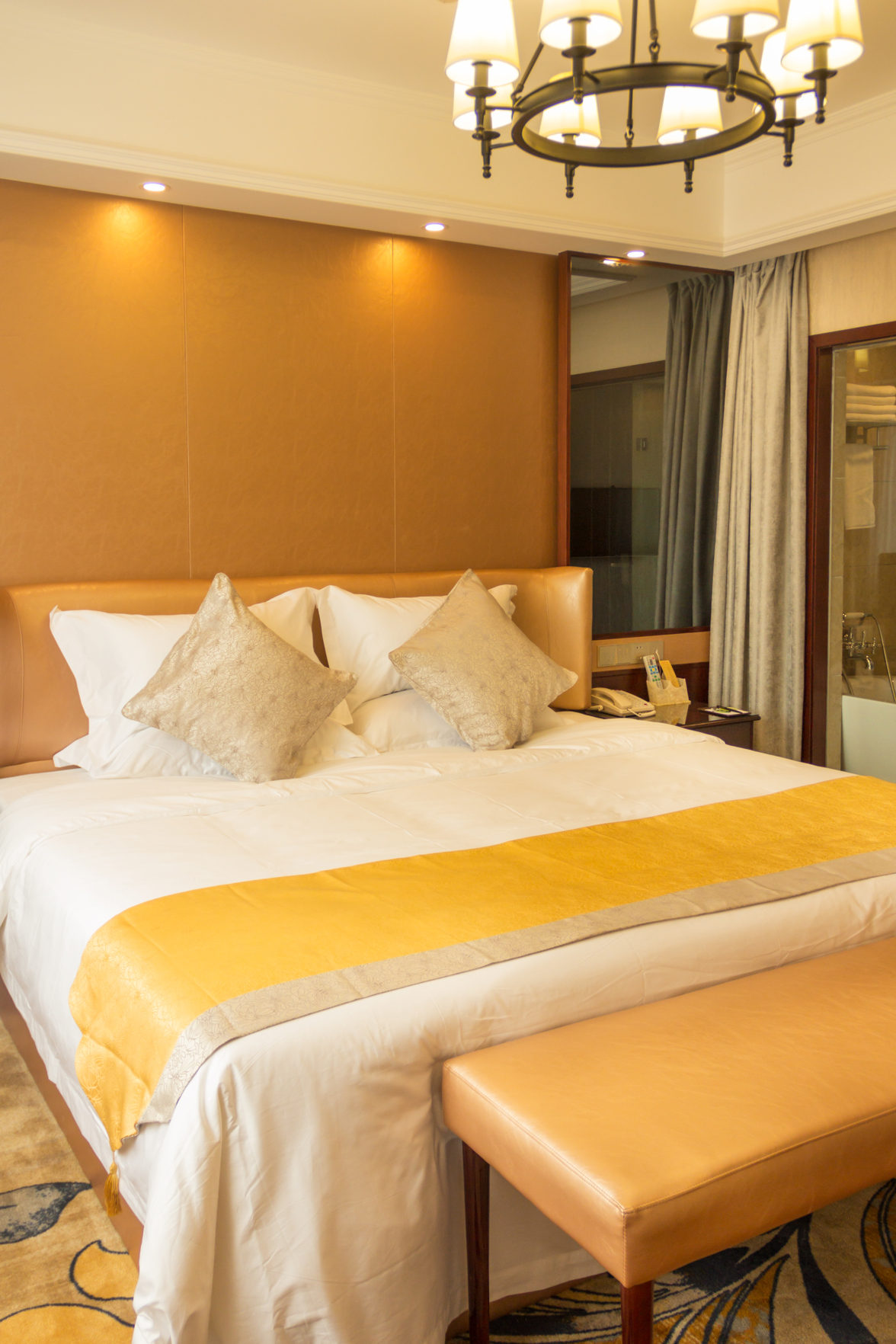 Maison New Century Hotel Yingzhou Yancheng 4*
