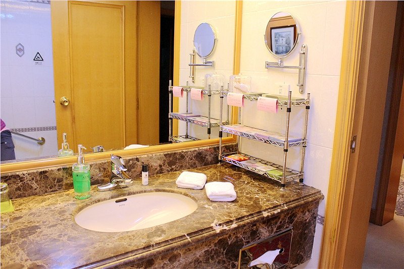 Maison New Century Hotel Yingzhou Yancheng 4*