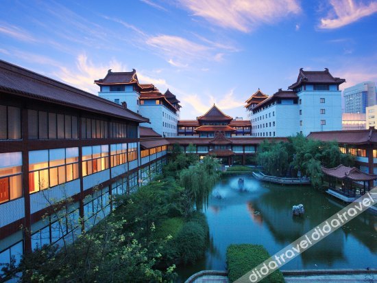 Maison New Century Hotel Yingzhou Yancheng 4*