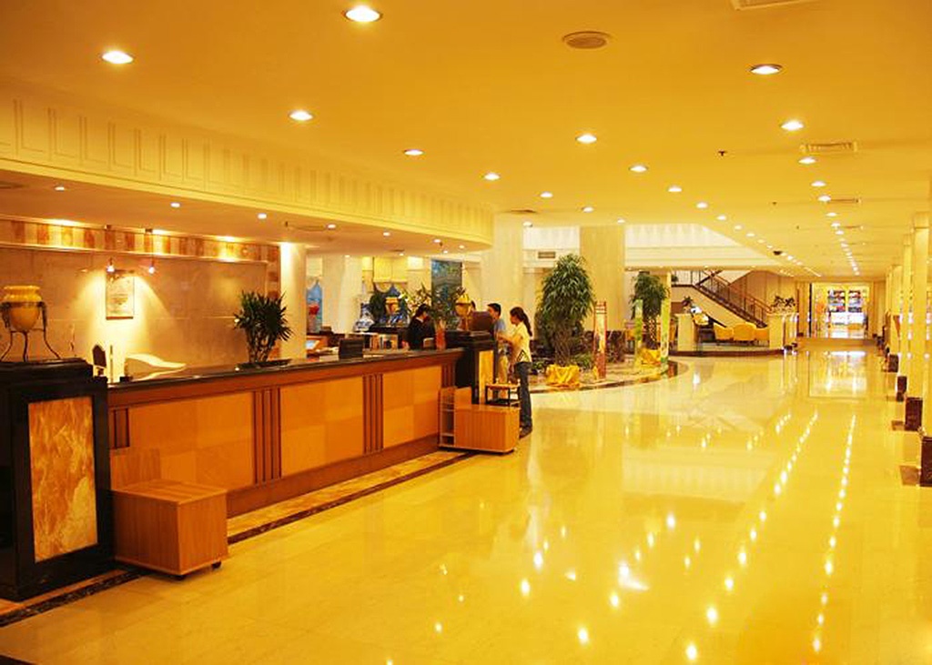 Maison New Century Hotel Yingzhou Yancheng 4*