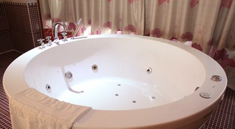 Boman Hotel (Wuxi Hubin Commercial Street, Taihu Yuantouzhu Scenic Area Branch) 2*