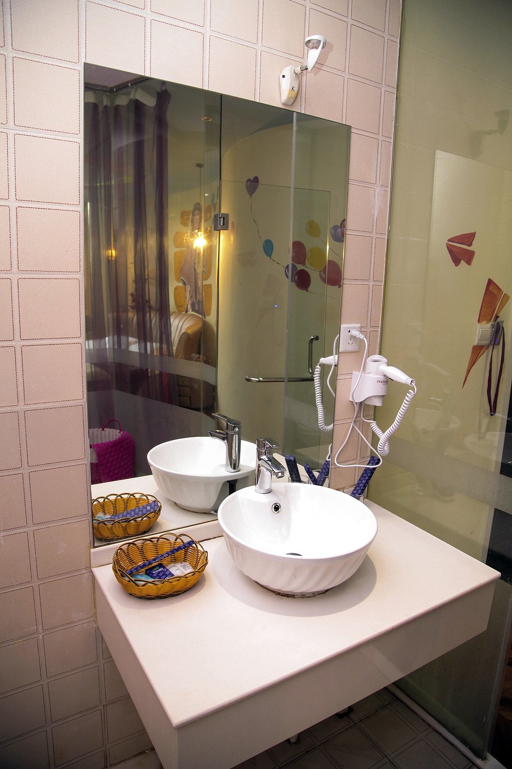 Boman Hotel (Wuxi Hubin Commercial Street, Taihu Yuantouzhu Scenic Area Branch) 2*