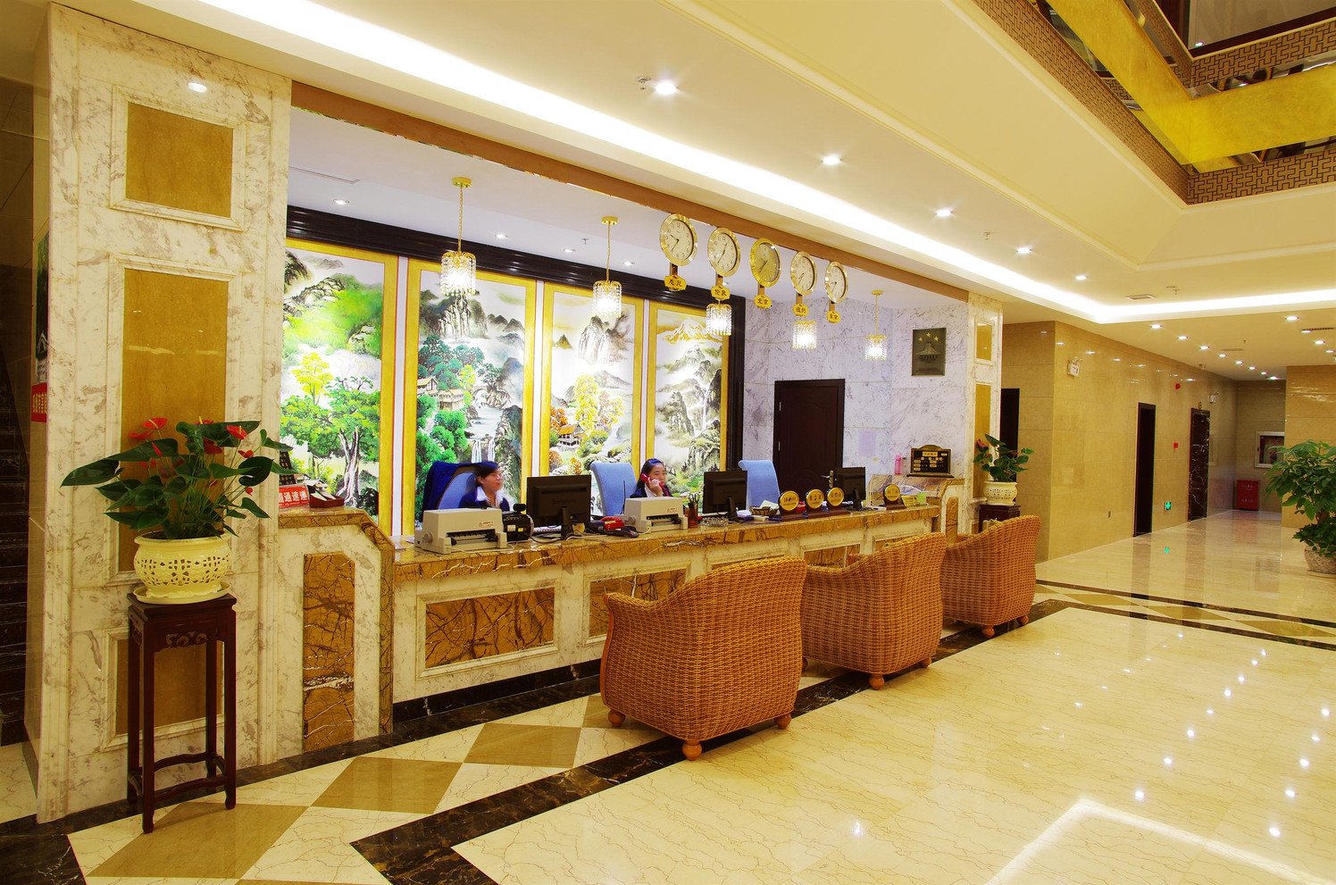 Shuiyuntian Hotel 3*