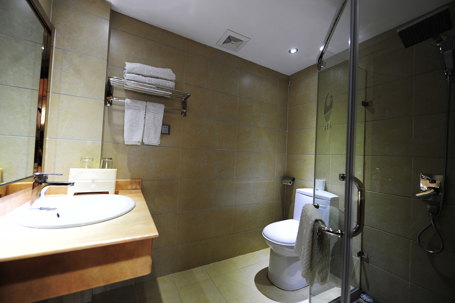 Shuiyuntian Hotel 3*