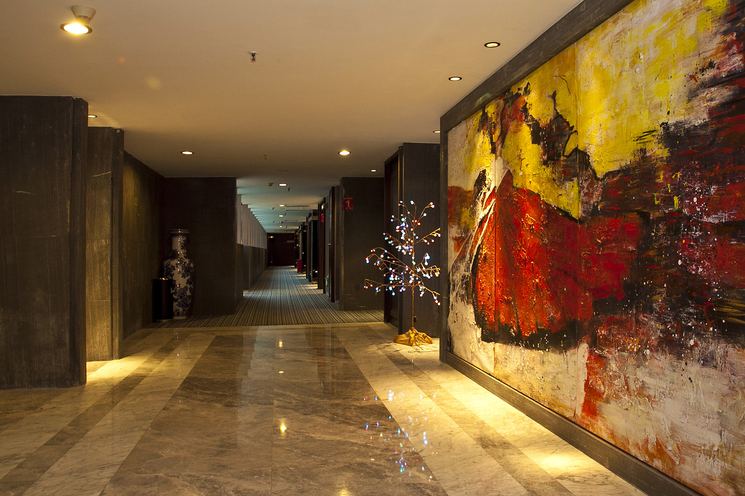 BRILLIANCE HOTEL 4*