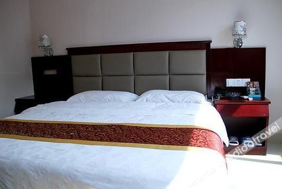 Haikou Fengqing Business Hotel 2*