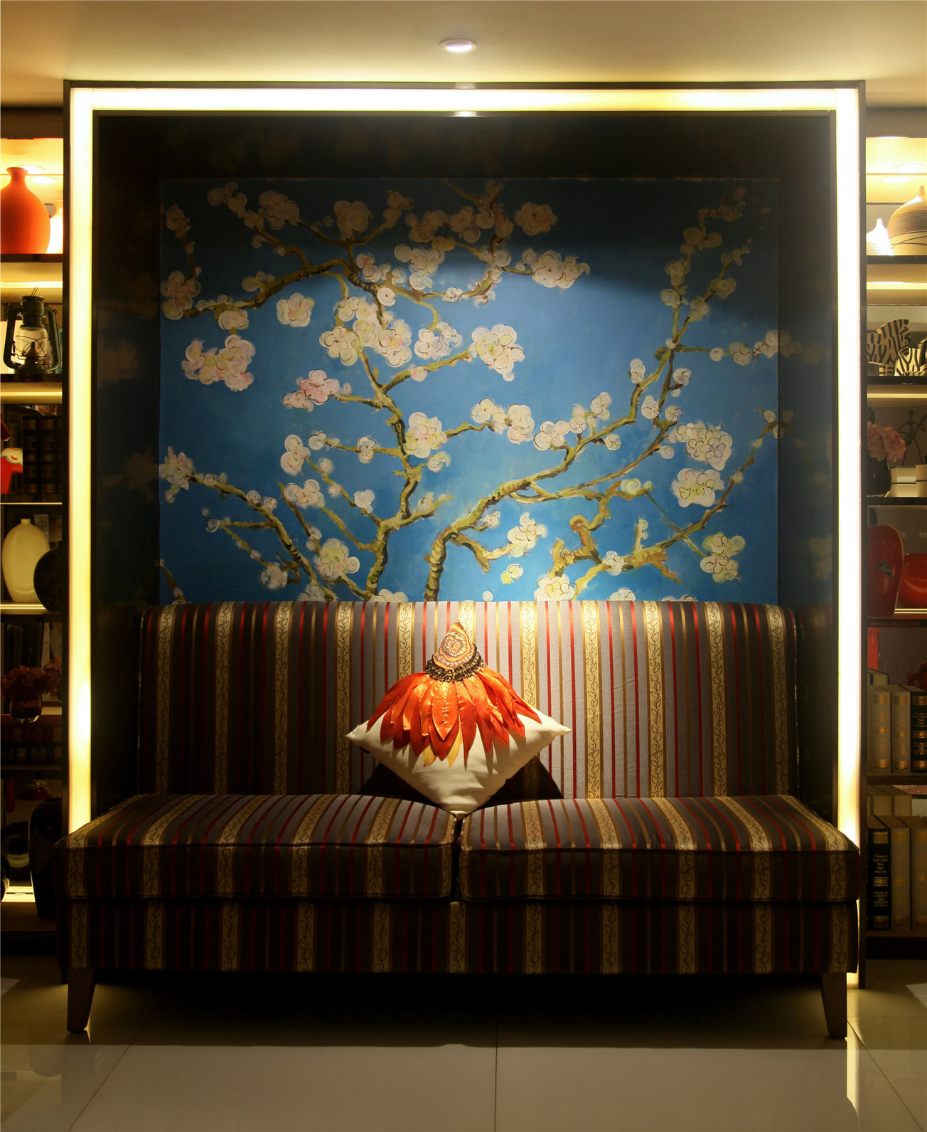 Dongmo Hotel (Train West Station Branch) 3*