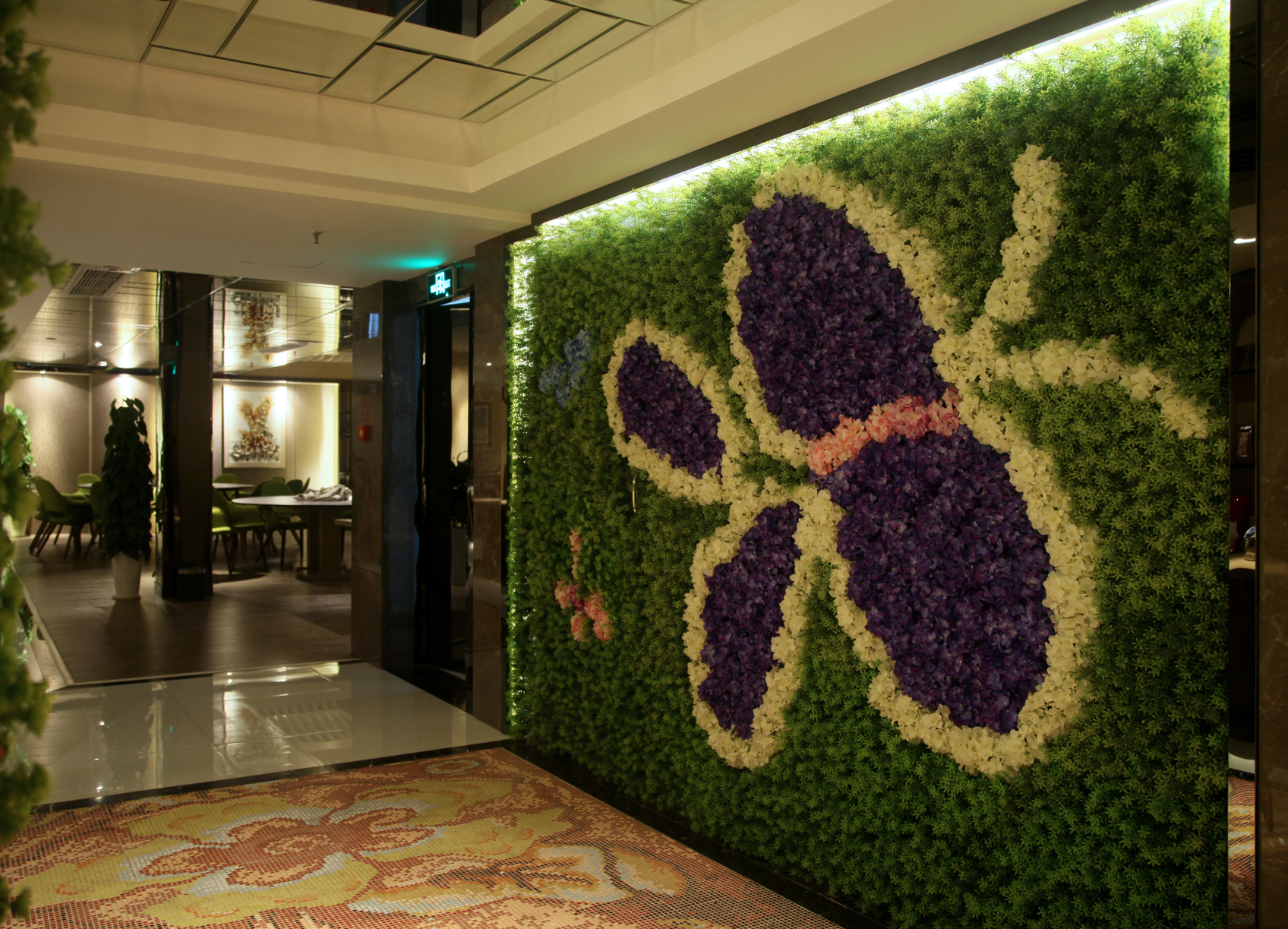 Dongmo Hotel (Train West Station Branch) 3*