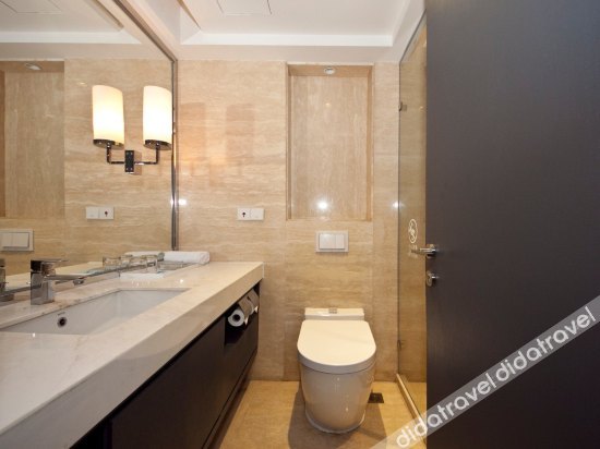 Aifeel Hotel 3*