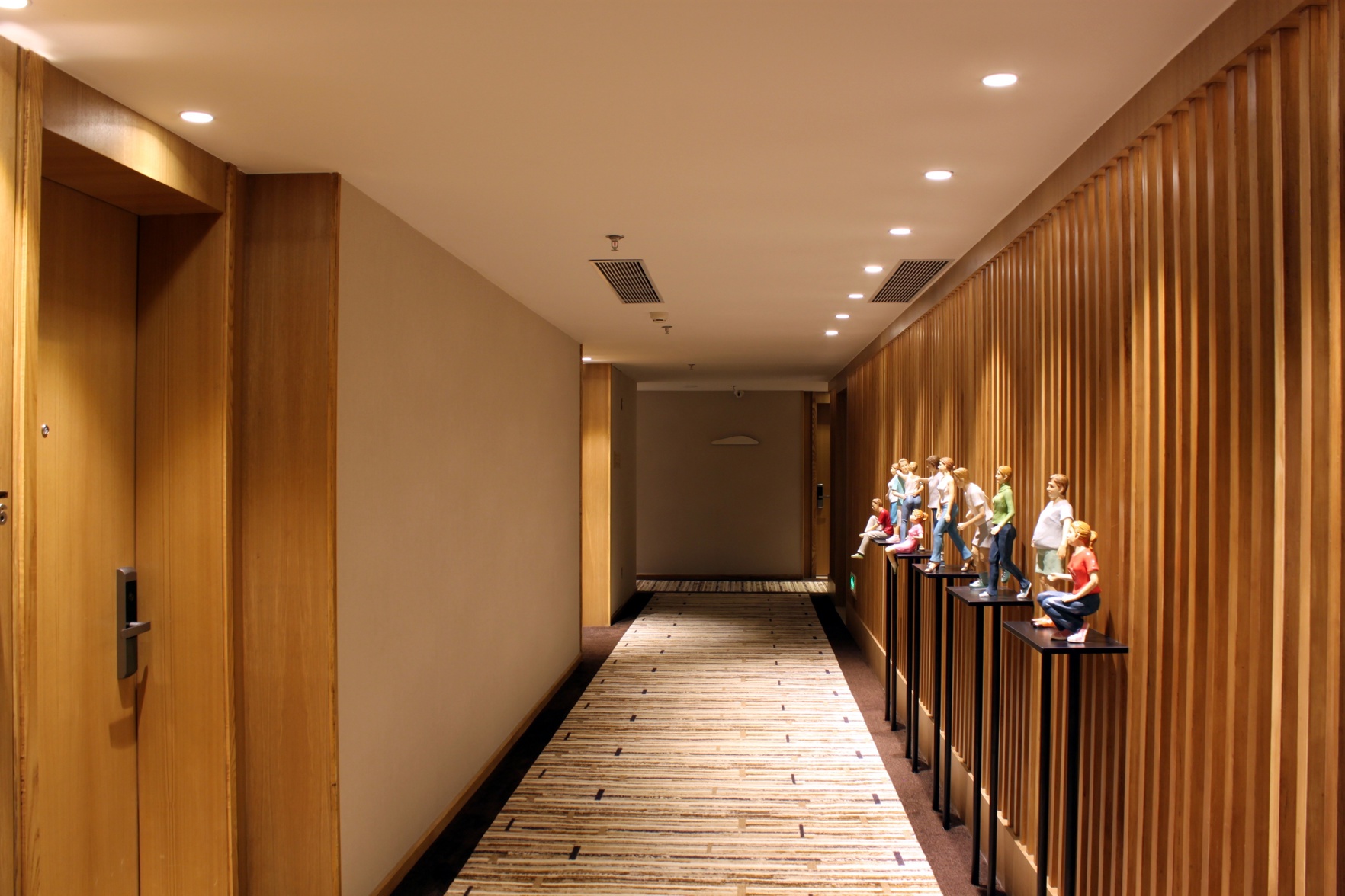 Aifeel Hotel 3*