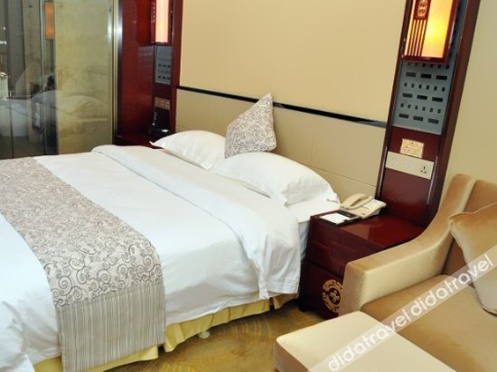 Baocong Hotel (Guangzhou Shaxi Metro Station International Hotel Supplies City) 3*