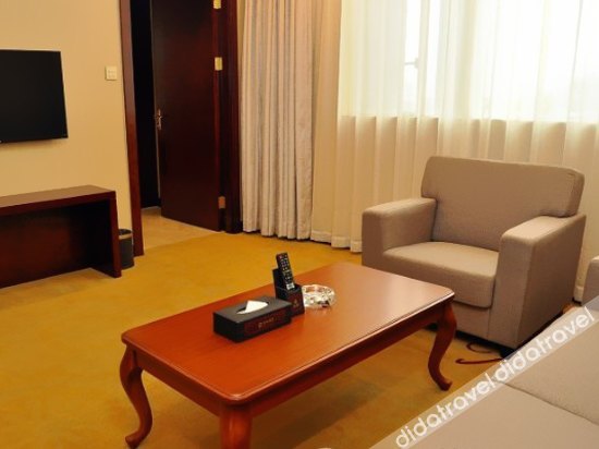 Baocong Hotel (Guangzhou Shaxi Metro Station International Hotel Supplies City) 3*