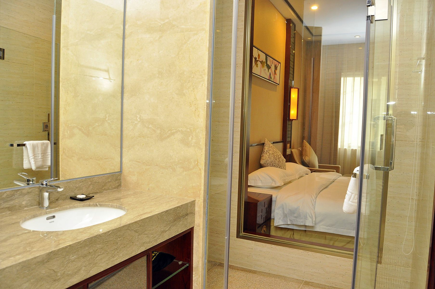 Baocong Hotel (Guangzhou Shaxi Metro Station International Hotel Supplies City) 3*