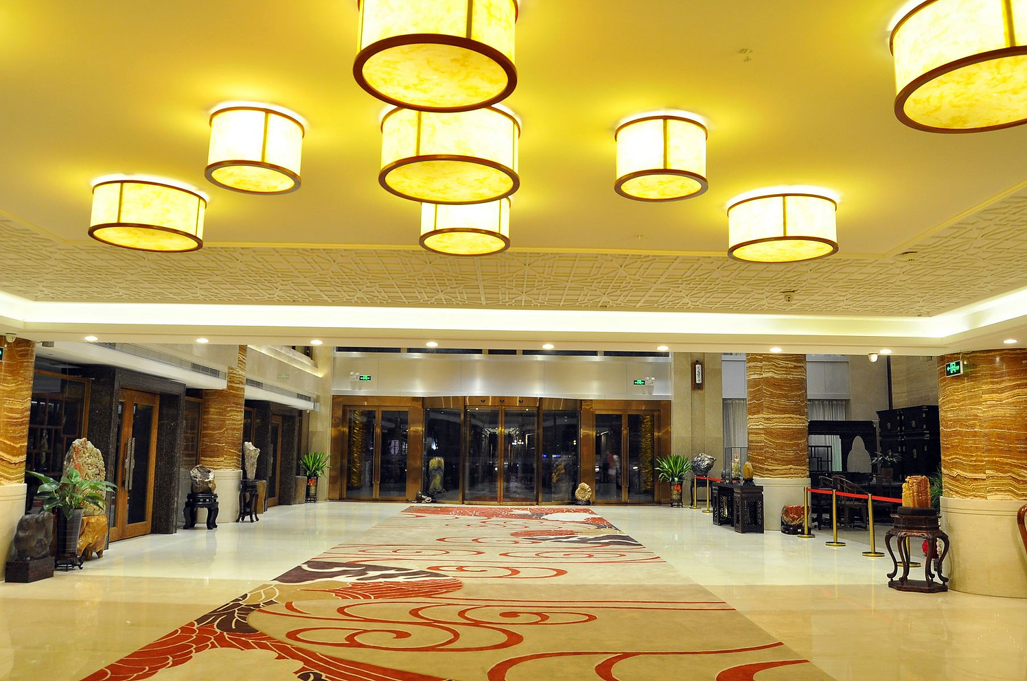 Baocong Hotel (Guangzhou Shaxi Metro Station International Hotel Supplies City) 3*