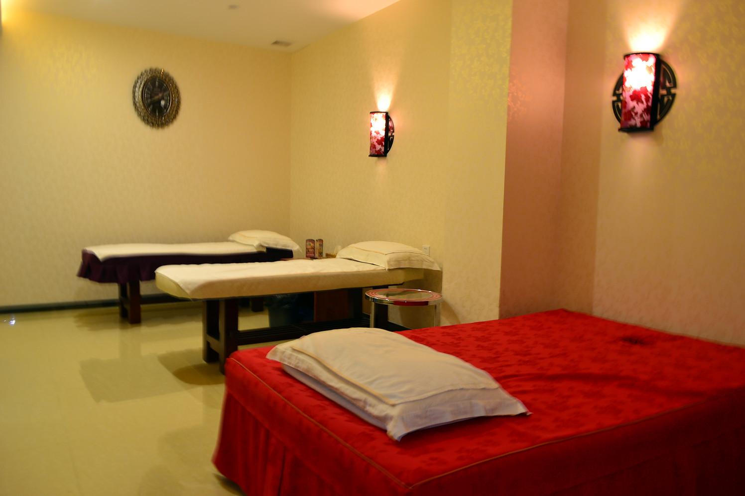 Minghan Holiday Hotel (Zhuhai Doumen Xinqing Science and Technology Park) 3*