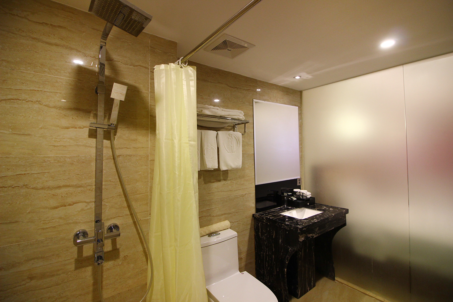Minghan Holiday Hotel (Zhuhai Doumen Xinqing Science and Technology Park) 3*