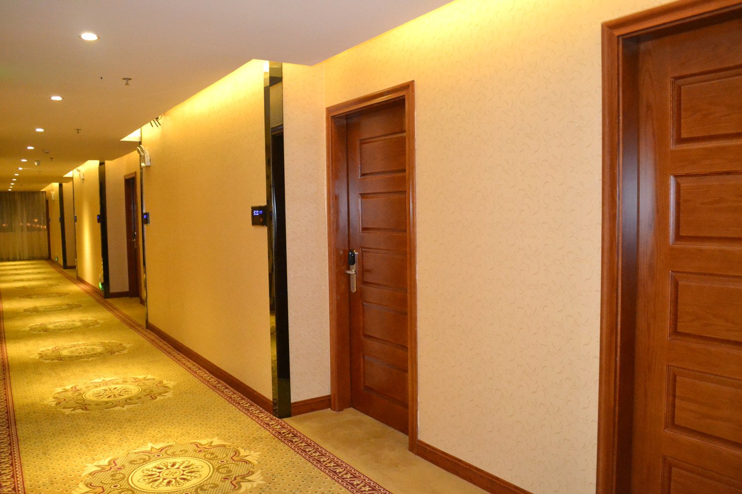 Aidiou Hotel 2*