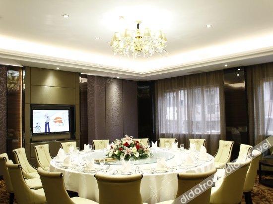 Liancheng Hotel 3*