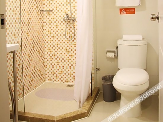 Homeinn Selected Hotel (Shaoxing East Station Wanhecheng) 3*