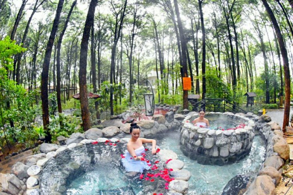 Jinfang Hot Spring Banshan Hotel 5*