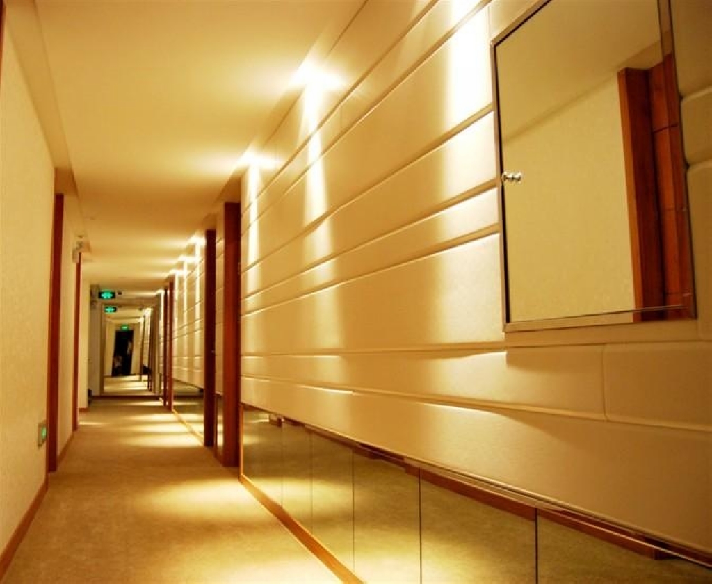 Super 8 Hotel Premier (Fushun North Railway Station, Jiangjun) 2*