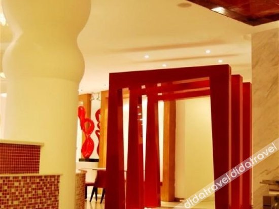 Super 8 Hotel Premier (Fushun North Railway Station, Jiangjun) 2*