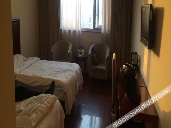 GreenTree Business Hotel (Tianjin Meijiang Convention Center) 2*