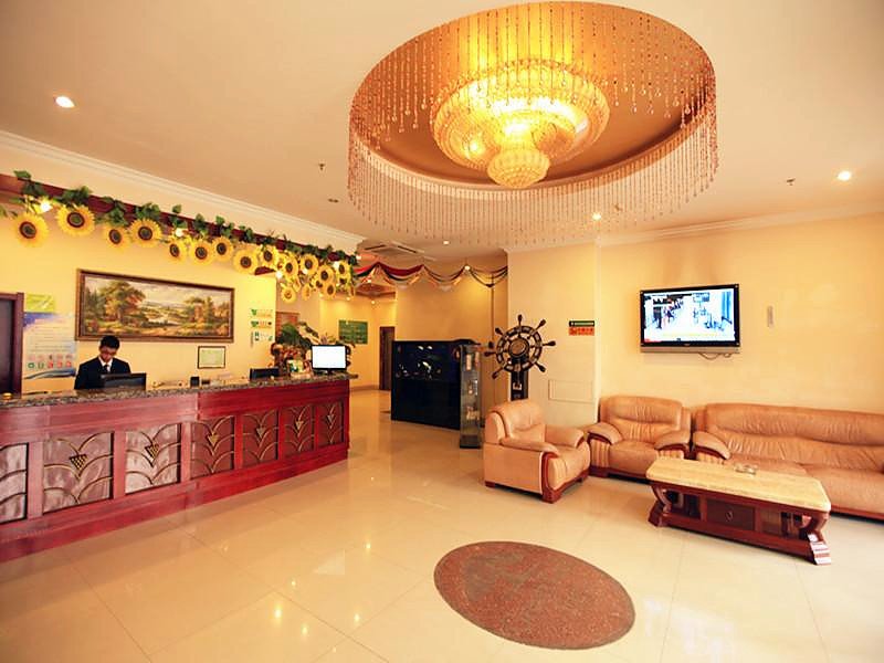 GreenTree Business Hotel (Tianjin Meijiang Convention Center) 2*