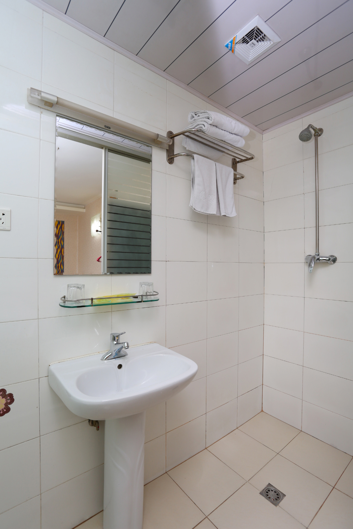 Changchun Yuanyuan Business Hotel (Jida Second Hospital Yatai Hospital Area Branch) 2*