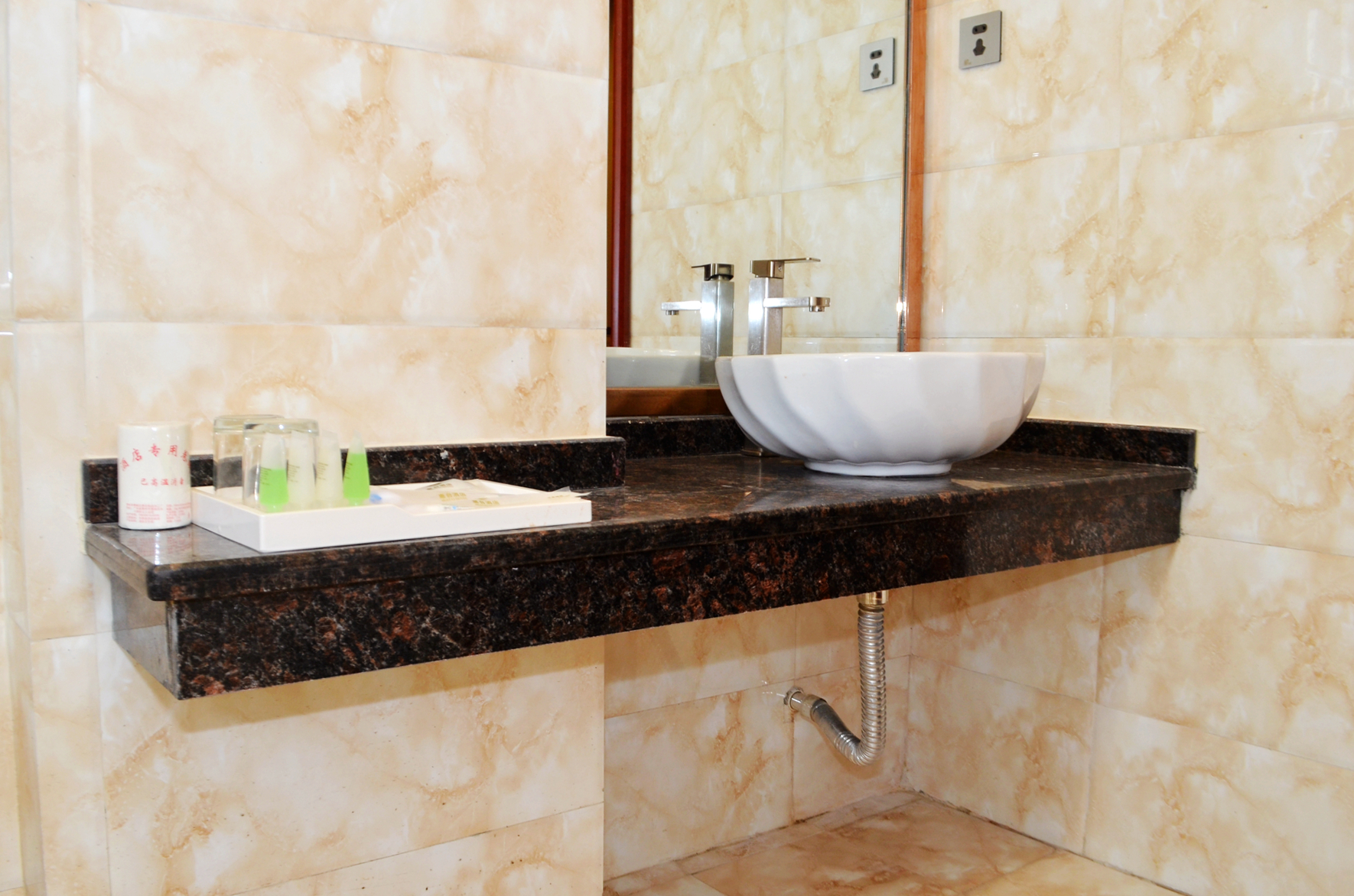 Express Hotel (Huizhou Zhongkai No. 2 Middle School) 2*