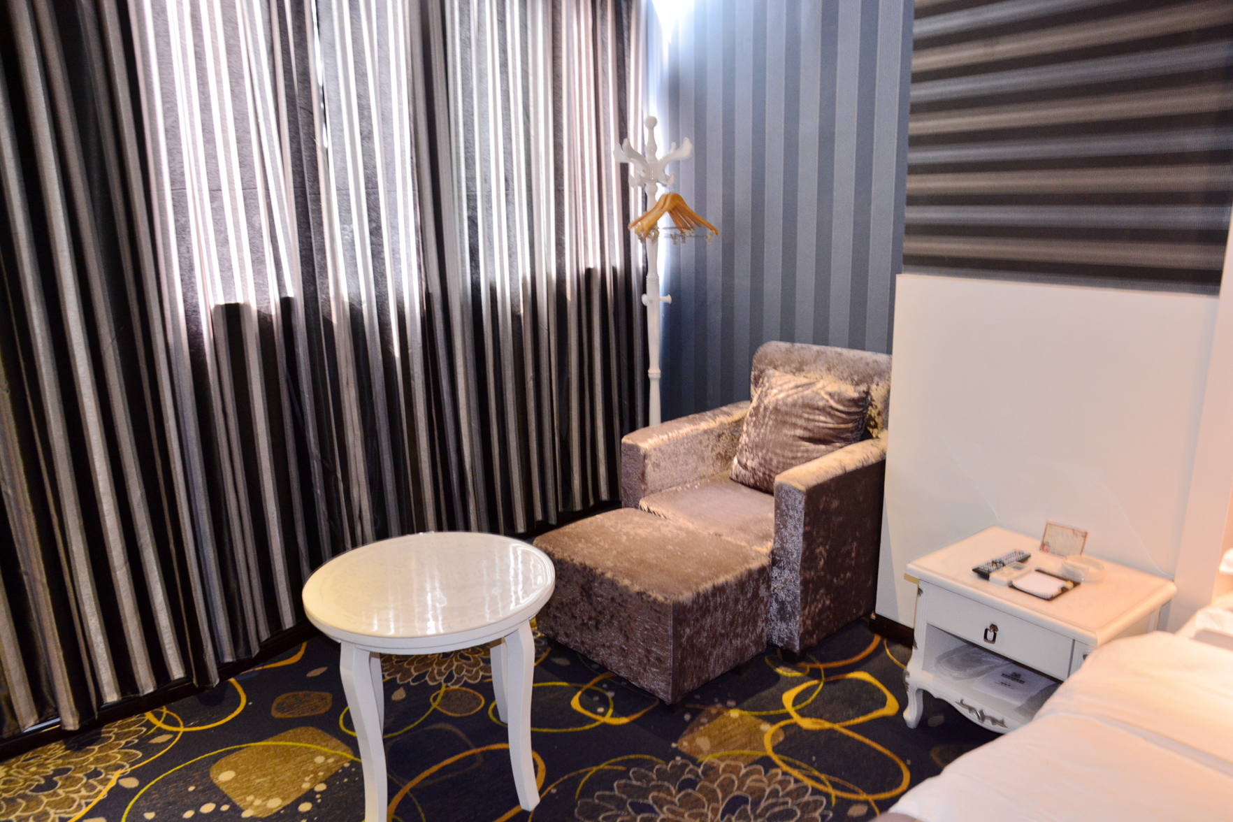 Crowne International Business Hotel 3*
