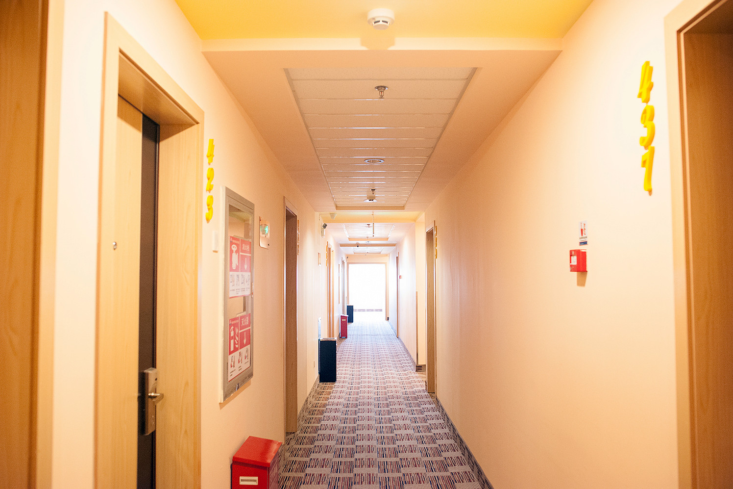 Home Inn Tongbai Yun Hotel (Nantong Youth Middle Road Sports Park) 3*