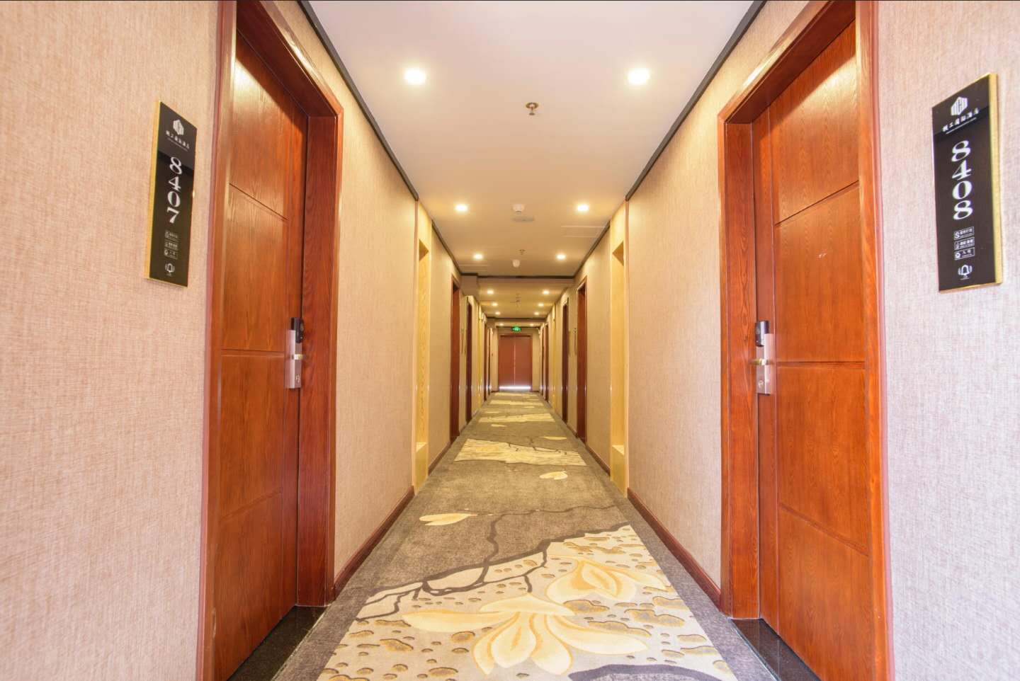 Cozy Home · Manju Hotel (Guilin Liangjiang Sihu Xiangbishan Scenic Area) 3*